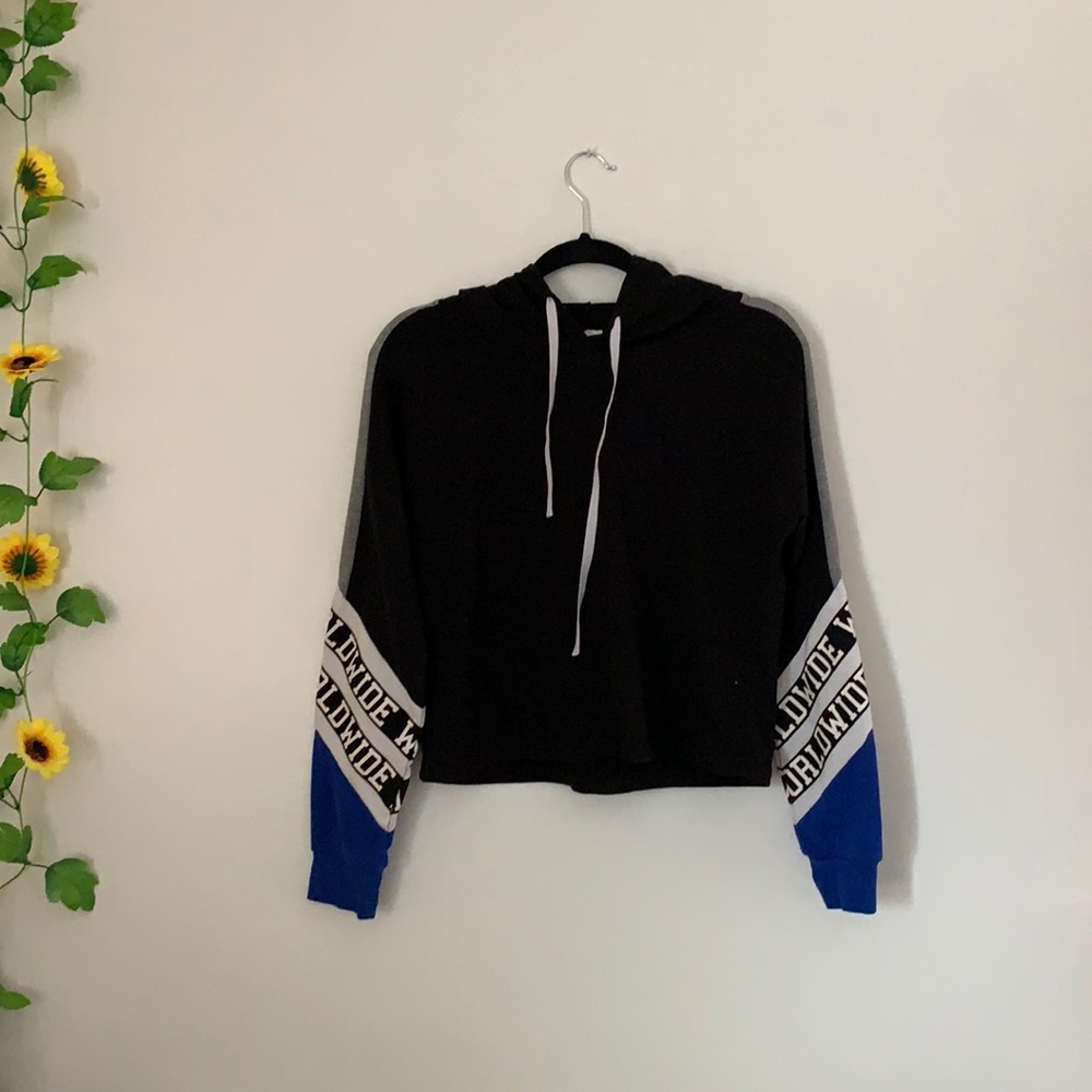 No Boundries worldwide long sleeve